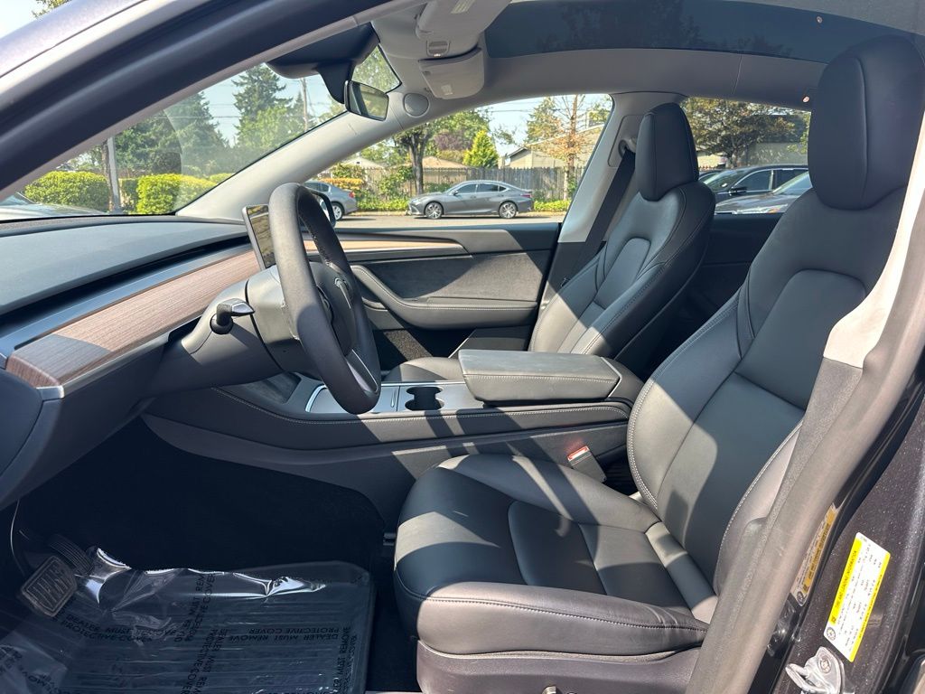 2025 Tesla Model Y Long Range