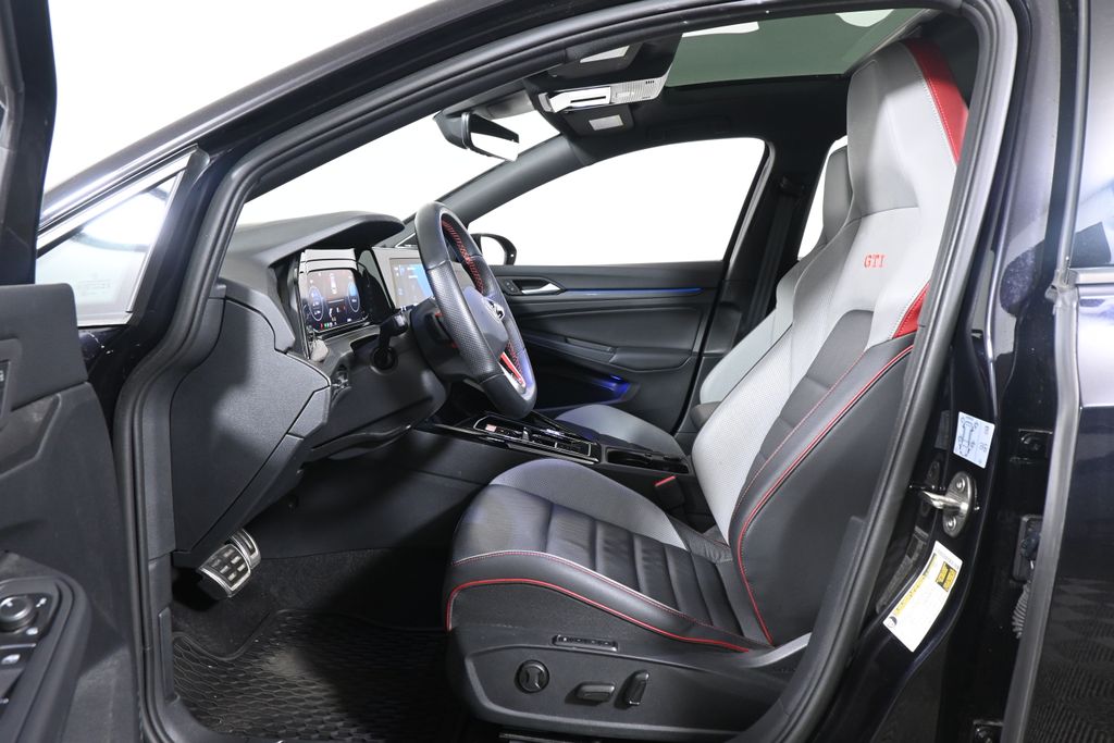 Thumbnail: 2024 Volkswagen Golf - 3