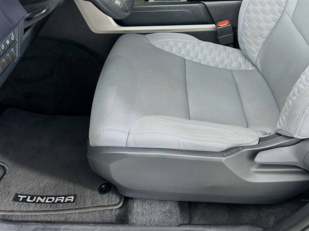 Thumbnail: 2024 Toyota Tundra - 19