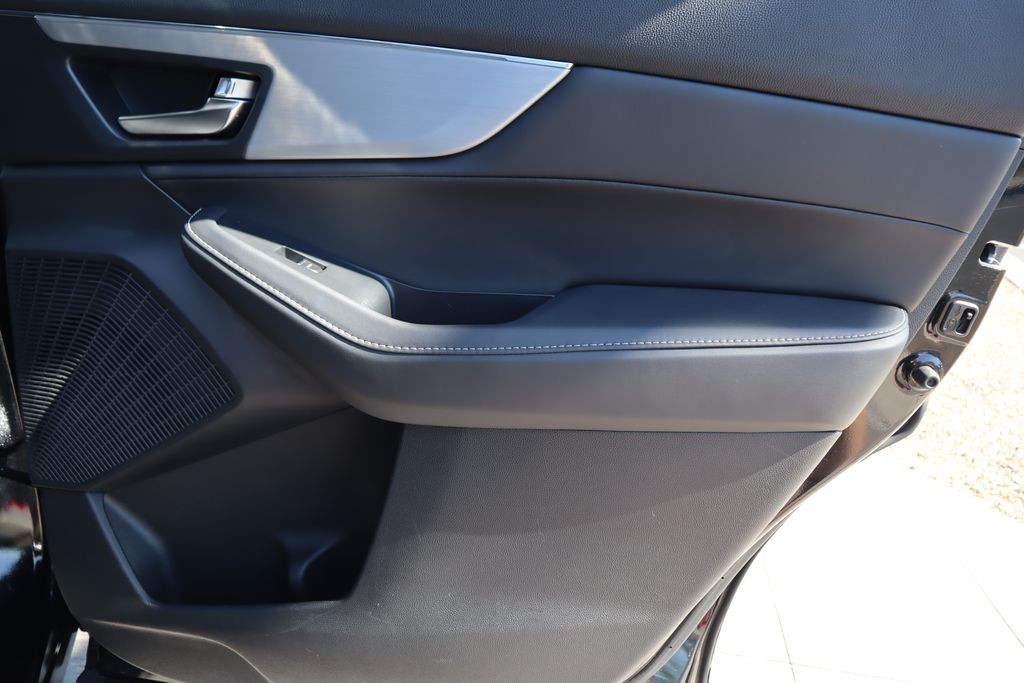 Thumbnail: 2023 Acura MDX - 27