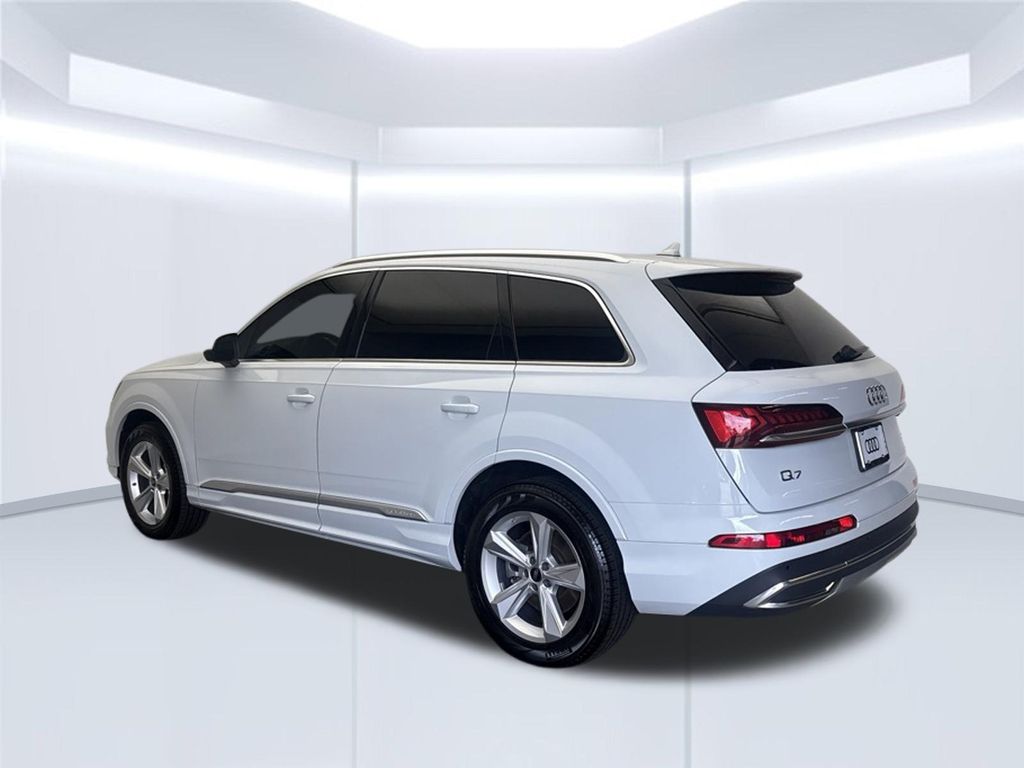 Thumbnail: 2023 Audi Q7 - 4