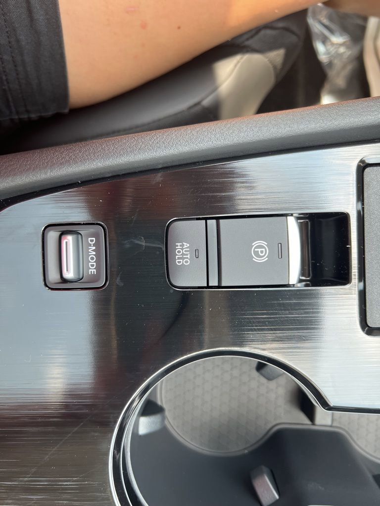 2025 Everest White Pearl Nissan Rogue SV FWD SUV