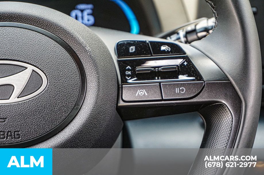 2025 Hyundai Elantra SEL - Photo 30
