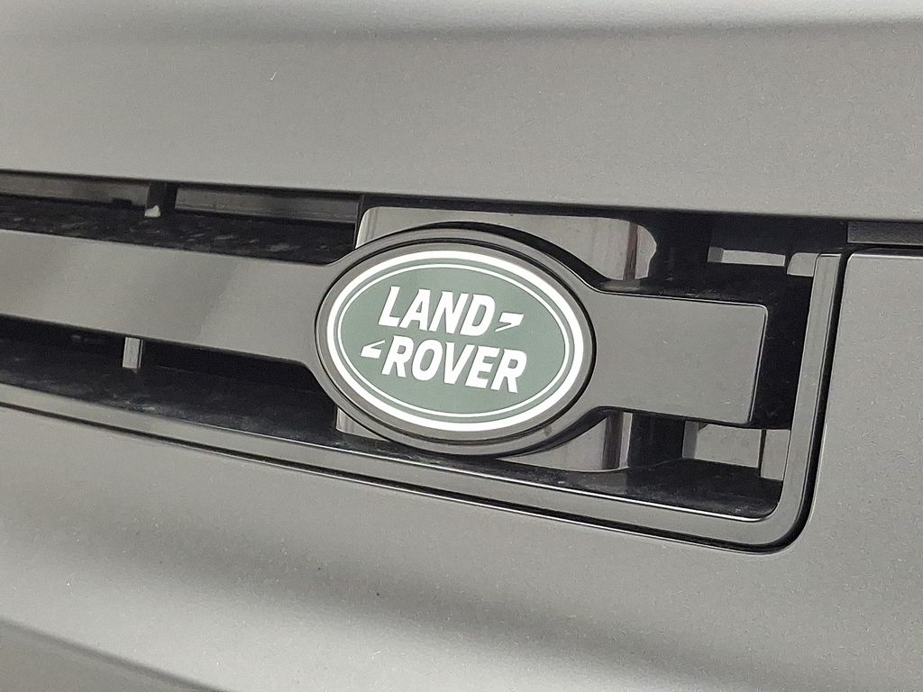 Thumbnail: 2025 Land Rover Defender - 18