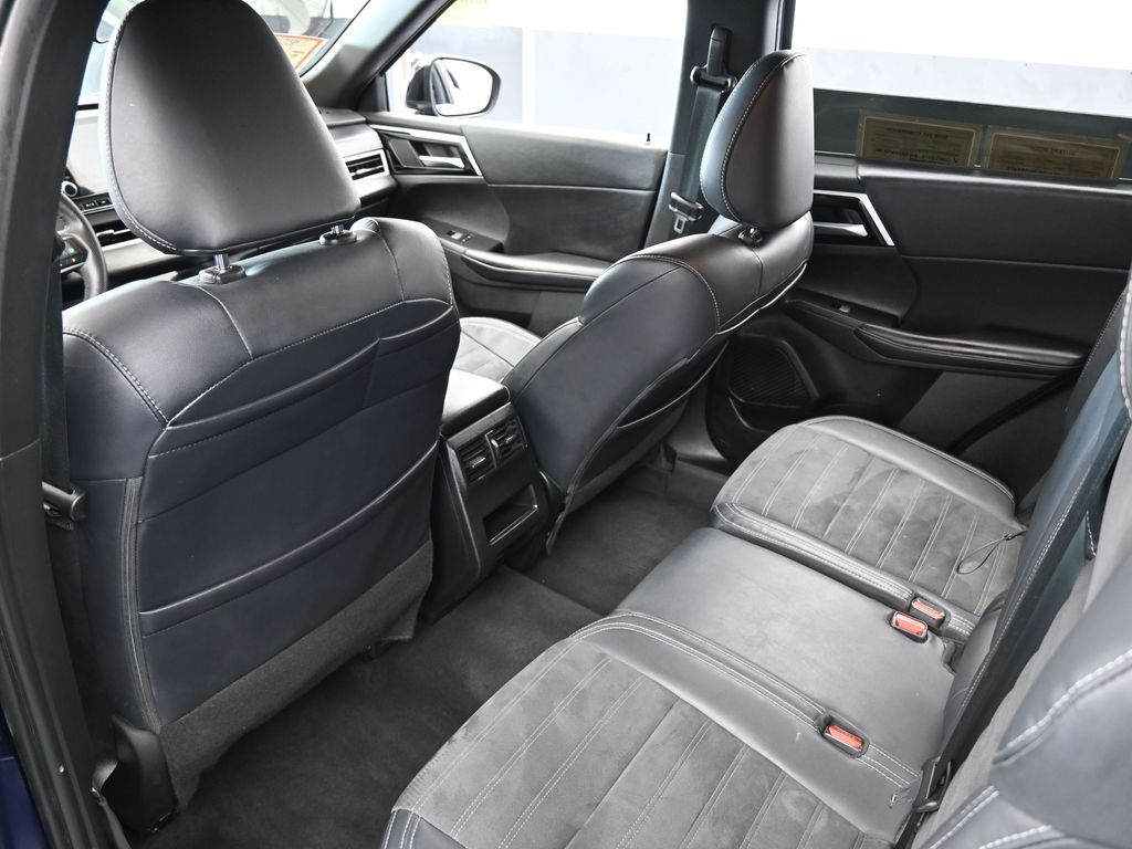 Used 2023 Cosmic Blue Metallic Mitsubishi SE Special Edition image 40