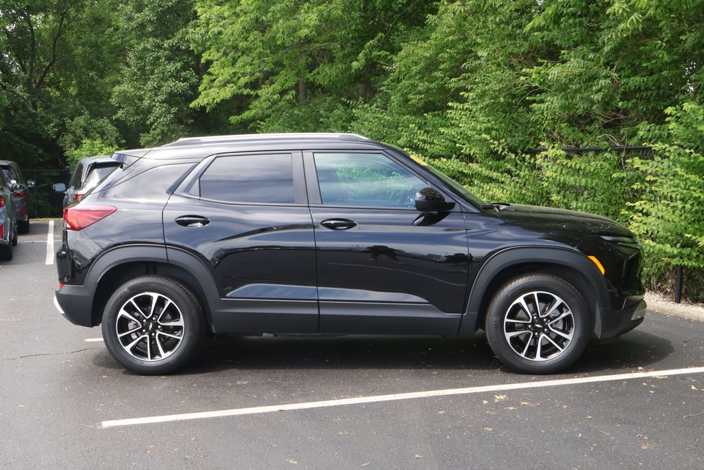 Thumbnail: 2026 Chevrolet TrailBlazer - 12