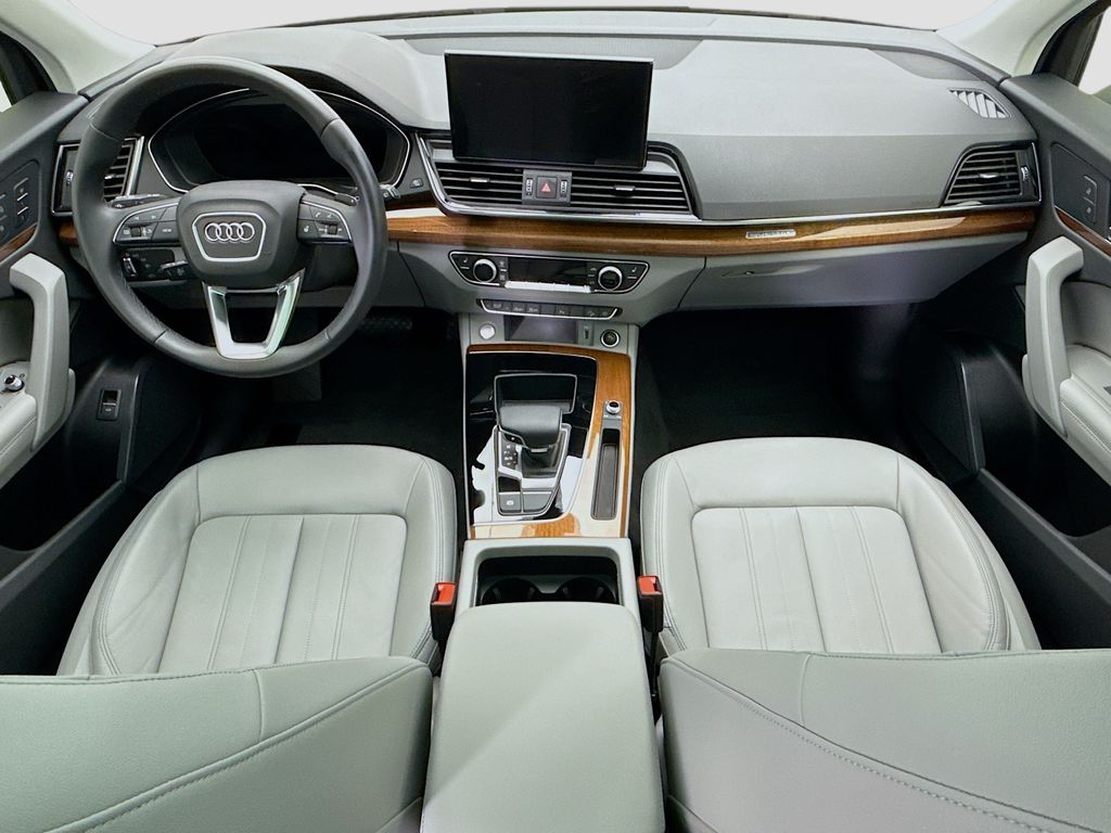 Thumbnail: 2022 Audi Q5 - 13