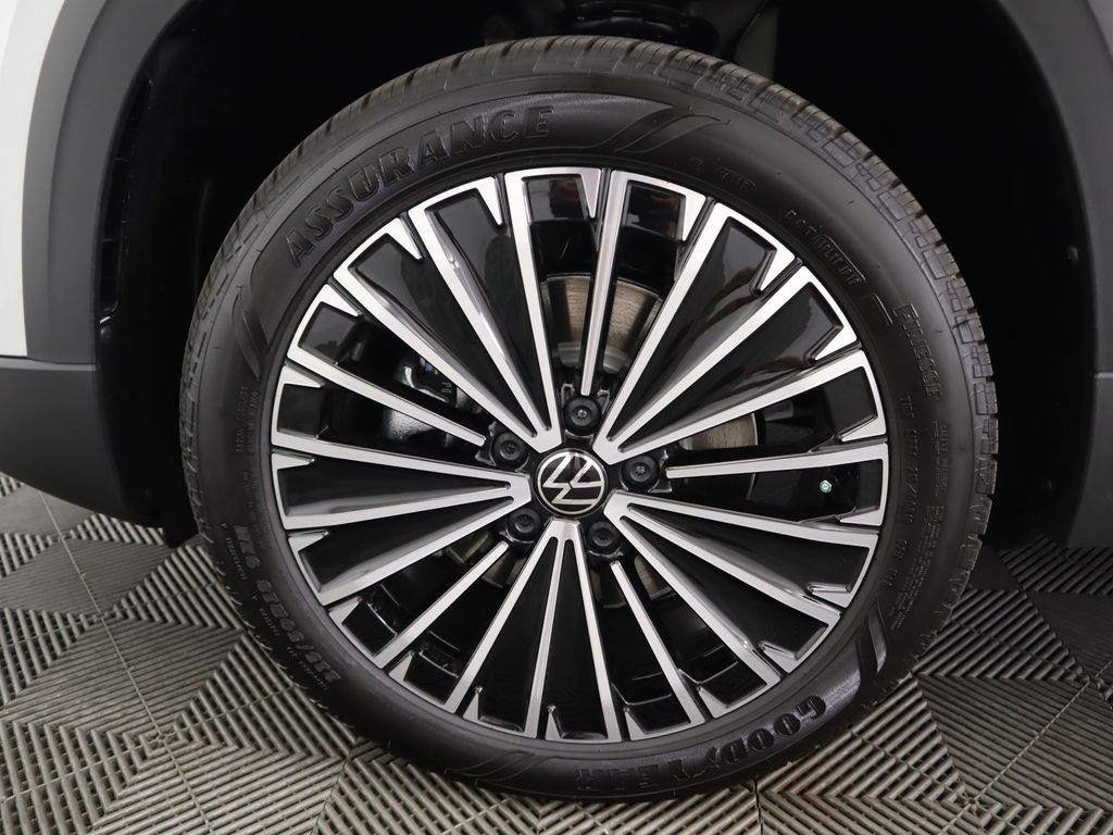 Thumbnail: 2025 Volkswagen Taos - 30