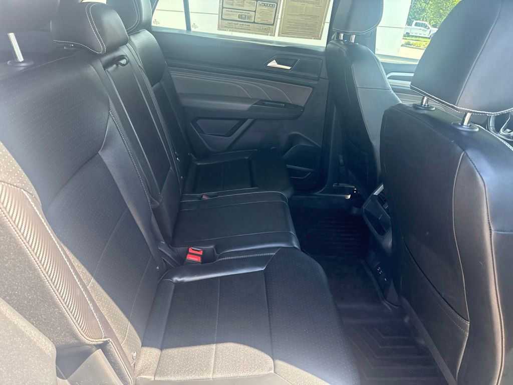 2023 Volkswagen Atlas Cross Sport 2.0T SEL R-Line Black