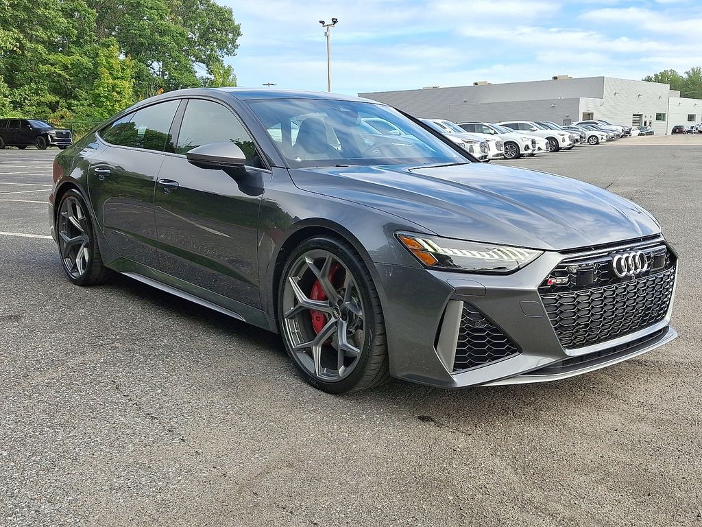 Thumbnail: 2026 Audi RS 7 - 2