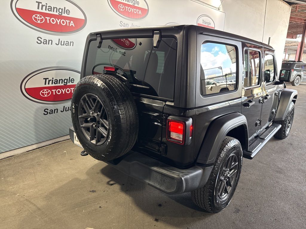 Thumbnail: 2024 Jeep Wrangler - 21
