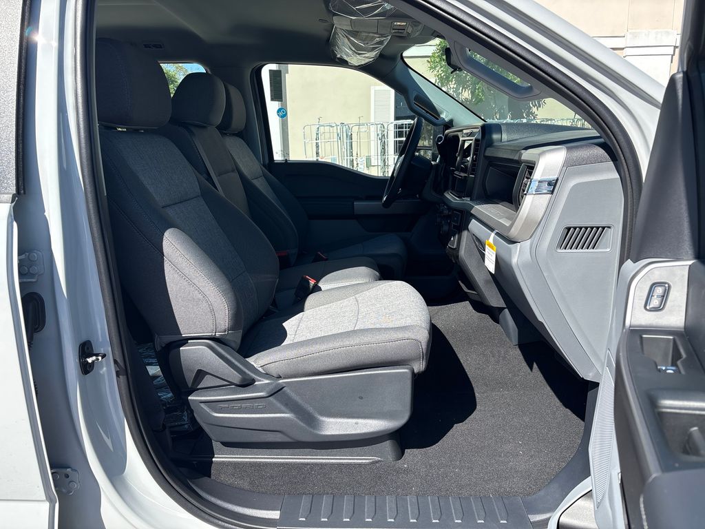 New 2026 White Ford XL image 5