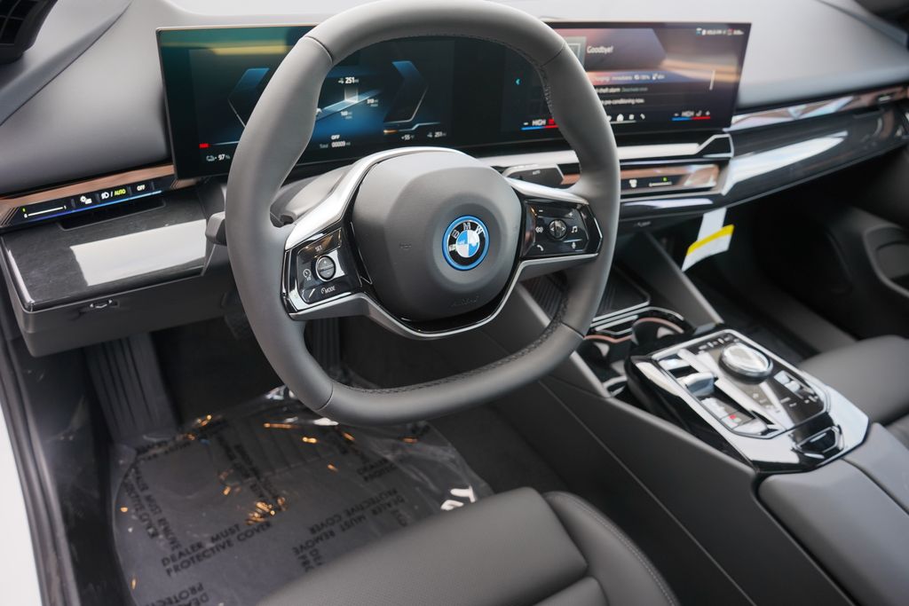 2024 BMW i5 eDrive40 12