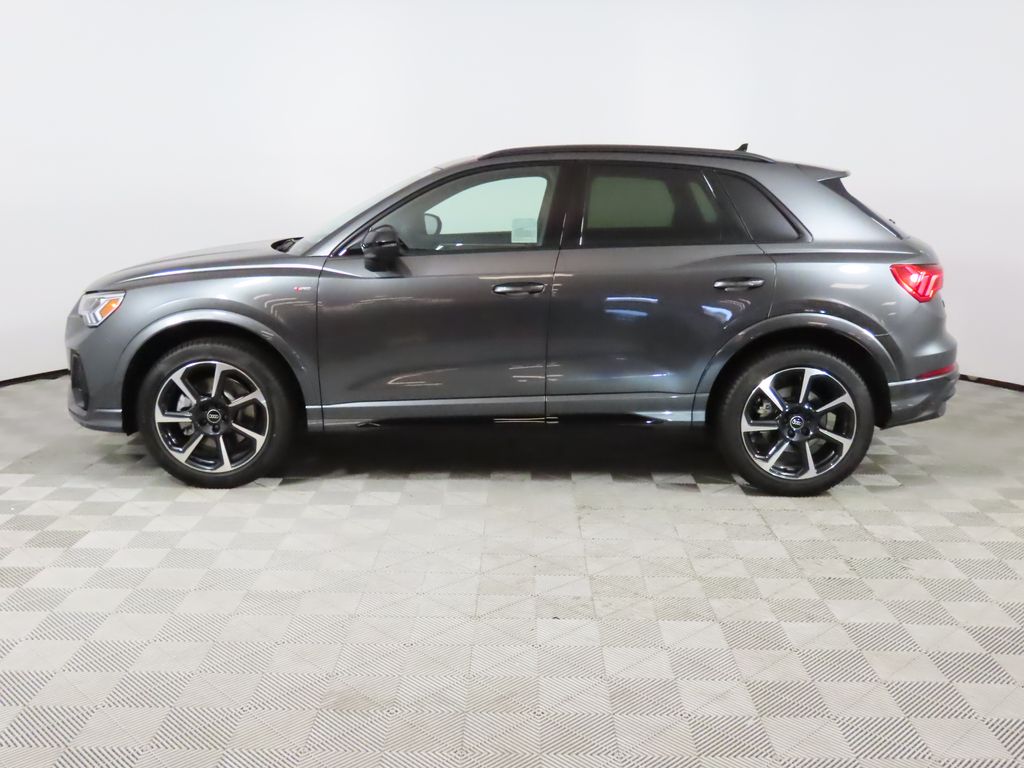 Thumbnail: 2025 Audi Q3 - 2