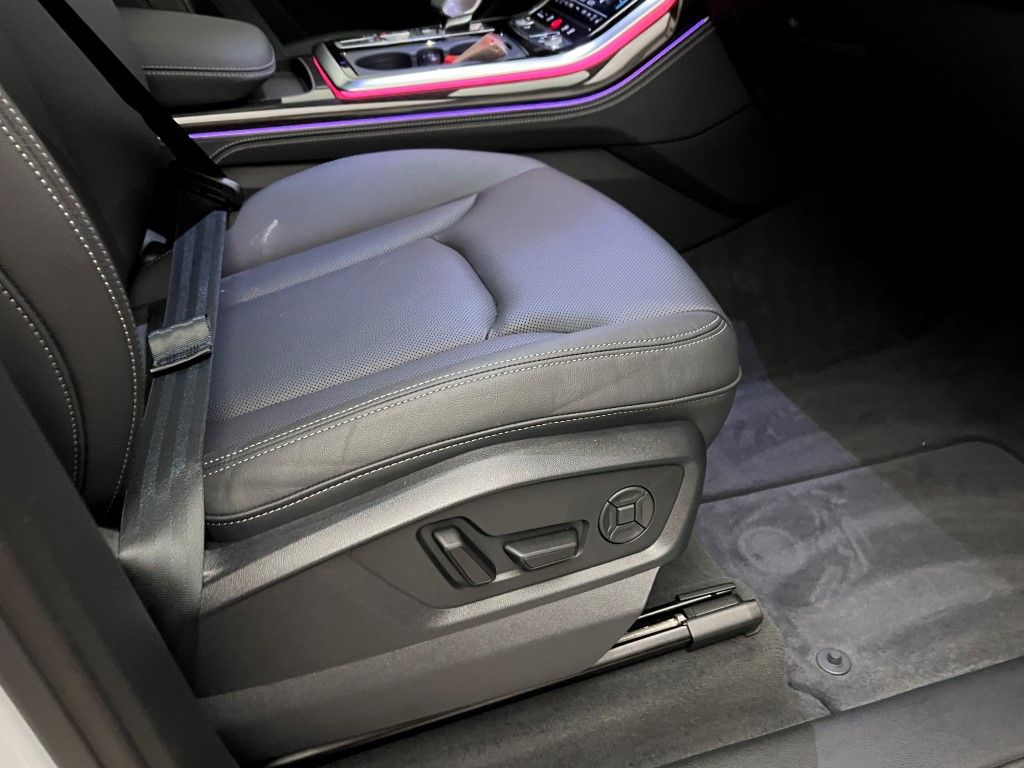 Thumbnail: 2025 Audi Q7 - 16