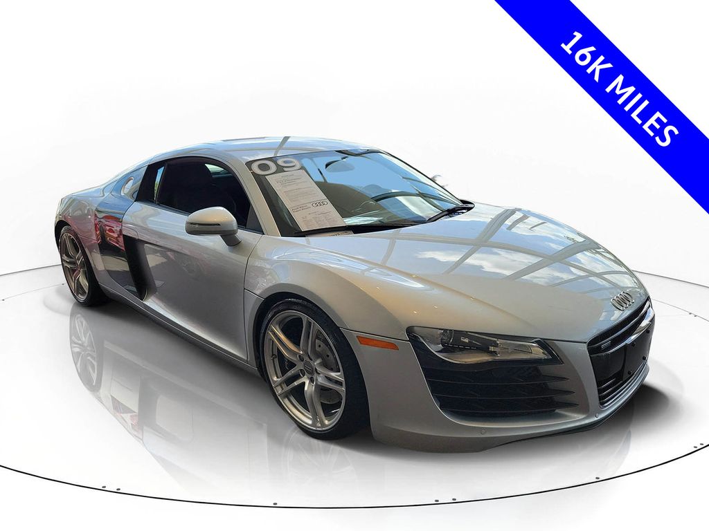 Ice Silver Metallic 2009 Audi R8 quattro Coupe AWD Coupe All-Wheel Drive 6-Speed Automatic