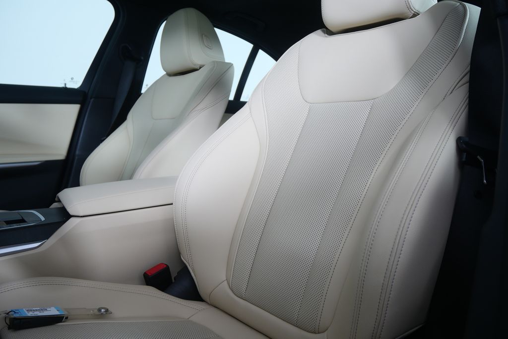 Thumbnail: 2023 BMW 3 Series - 11