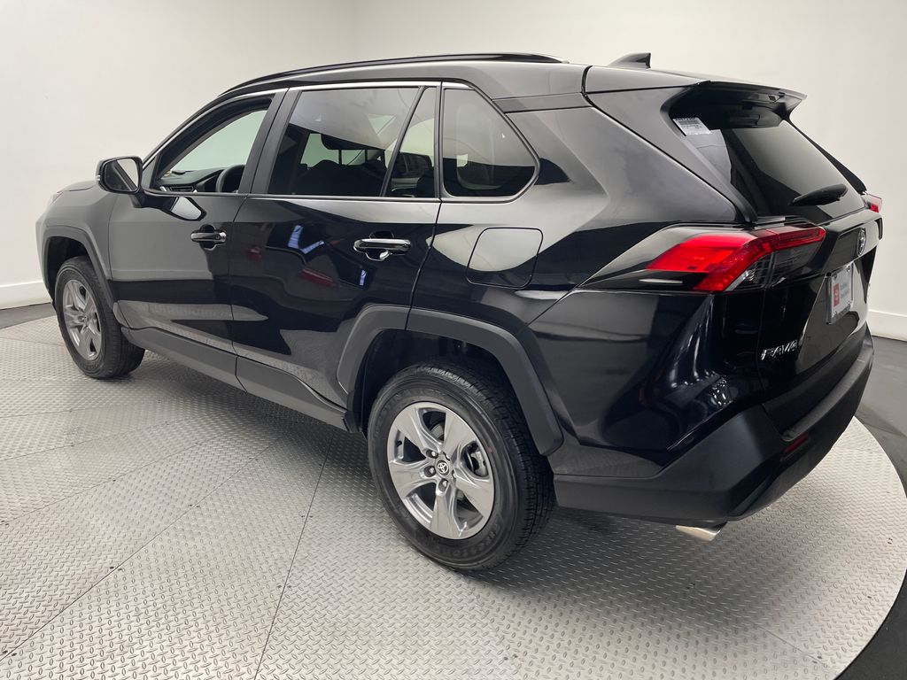 2024 Toyota RAV4 XLE 7