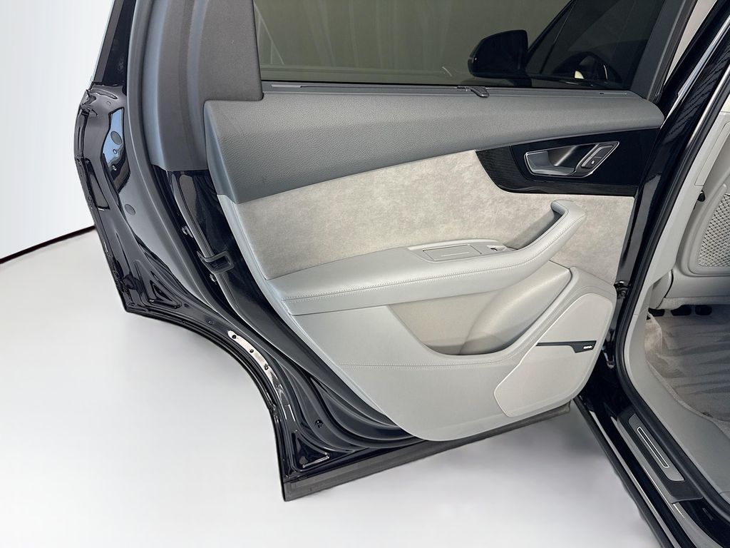 Thumbnail: 2018 Audi Q7 - 28