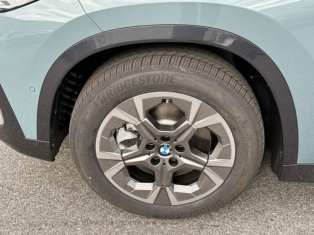 2025 BMW X1 xDrive28i 10