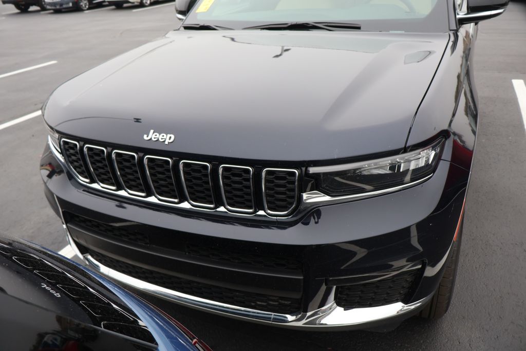 Thumbnail: 2024 Jeep Grand Cherokee L - 3