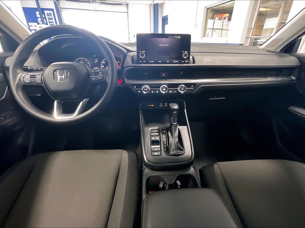 2025 Honda CR-V — photo 20
