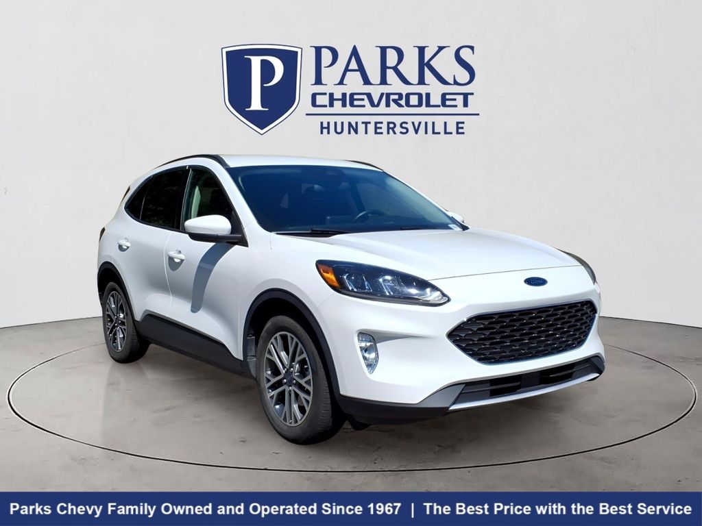 Star White Metallic Tri-Coat 2020 Ford Escape SUV / Crossover Front-Wheel Drive 8-Speed Automatic