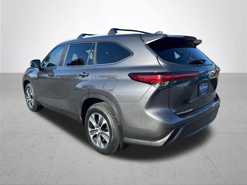2023 Toyota Highlander Hybrid XLE