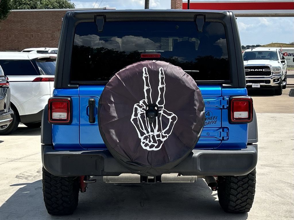 View vehicle photo 5