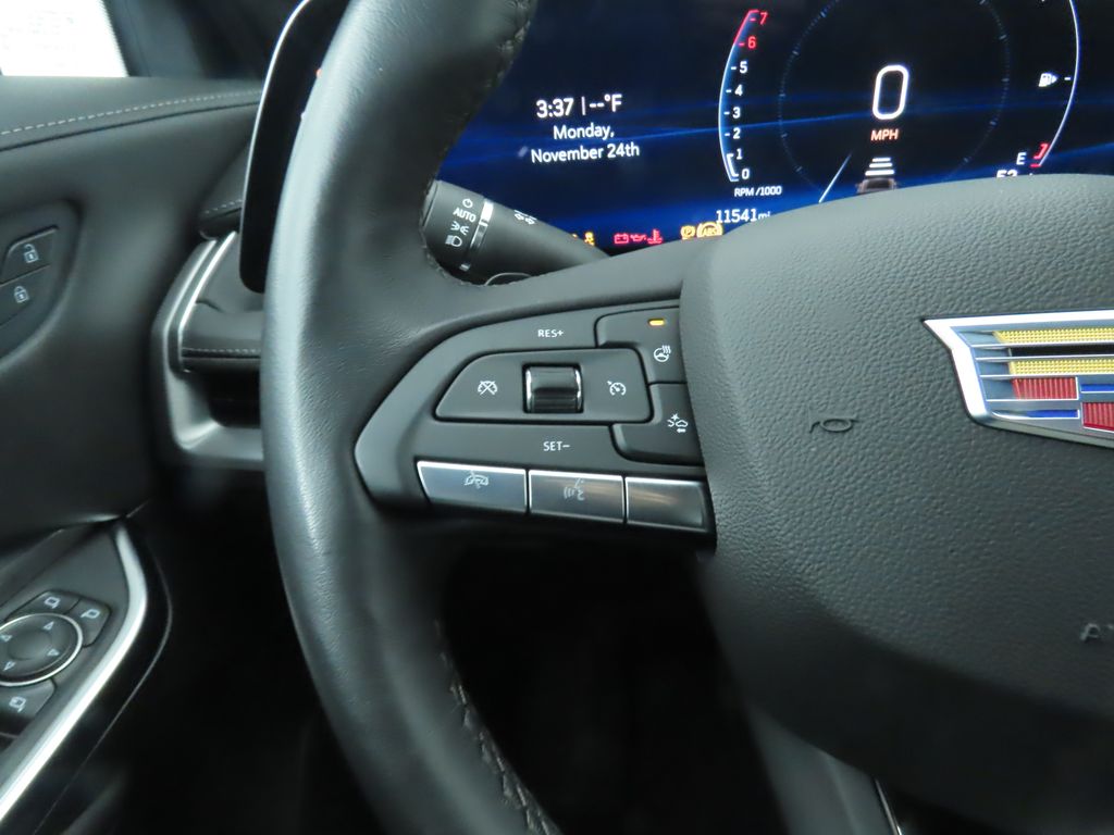 Thumbnail: 2025 Cadillac XT4 - 11