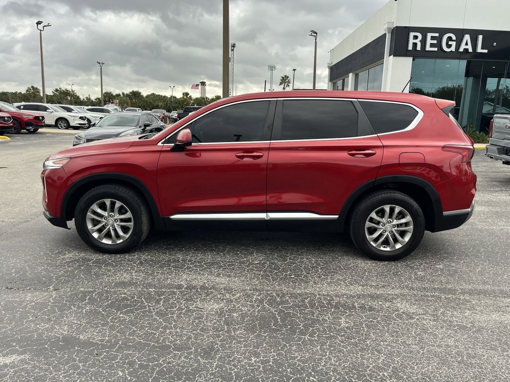 2019 Hyundai Santa Fe SE 8