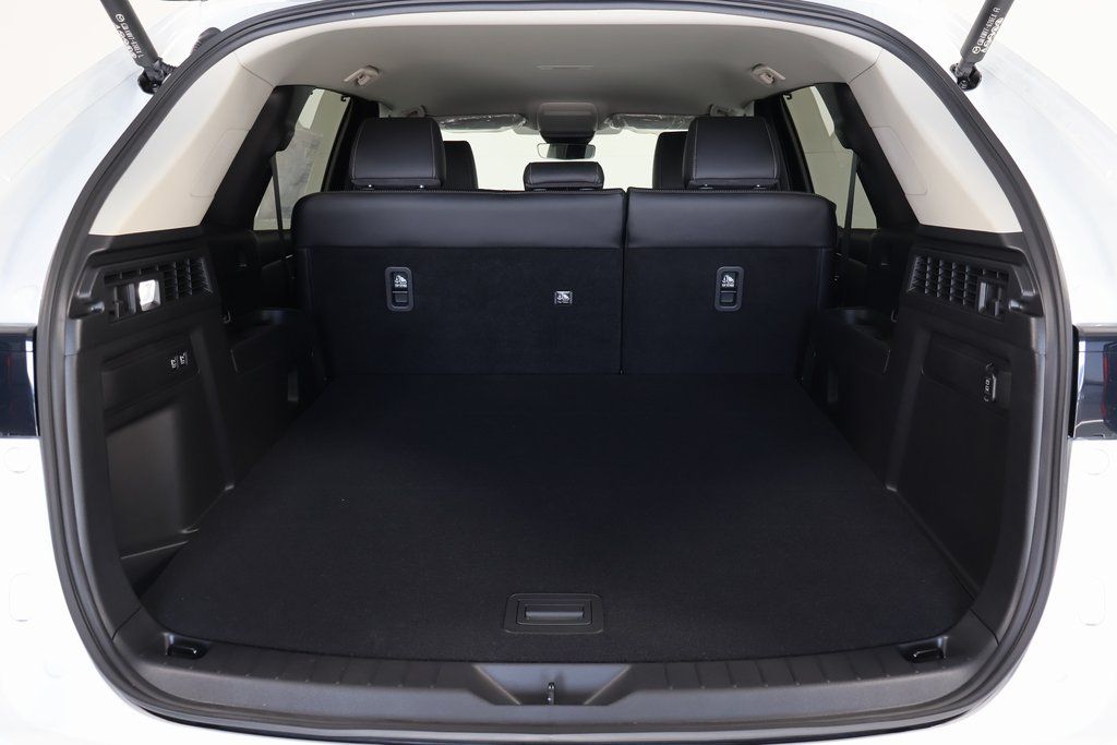 Thumbnail: 2026 Mazda CX-70 - 9