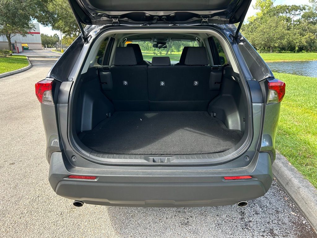 Thumbnail: 2024 Toyota RAV4 - 10