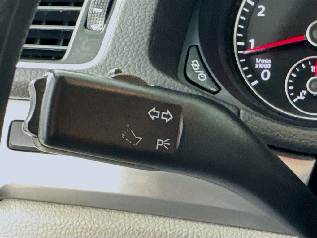 Used Car 2015 Volkswagen Passat  1.8t S For Sale Under $10,000 In Austin, Texas