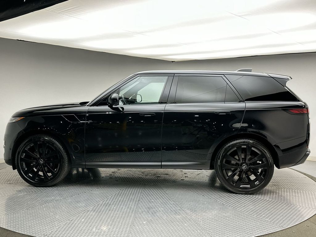Thumbnail: 2023 Land Rover Range Rover Sport - 10