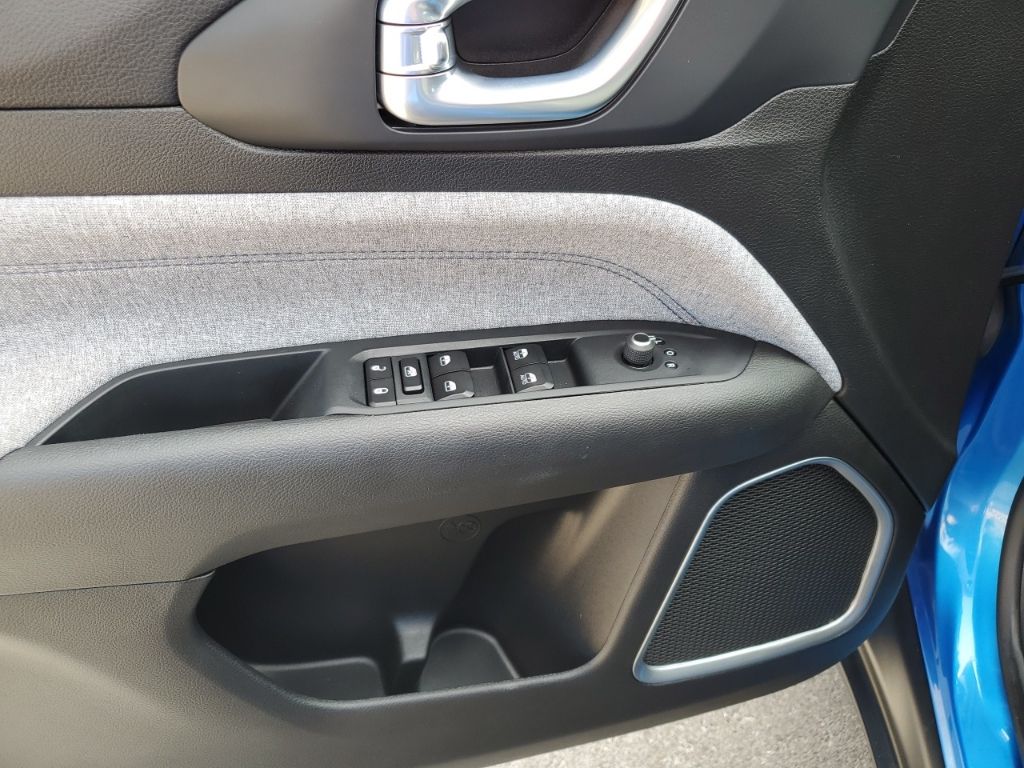 Used Car 2025 Jeep Compass  Latitude For Sale Under $25,000 In Austin, Texas