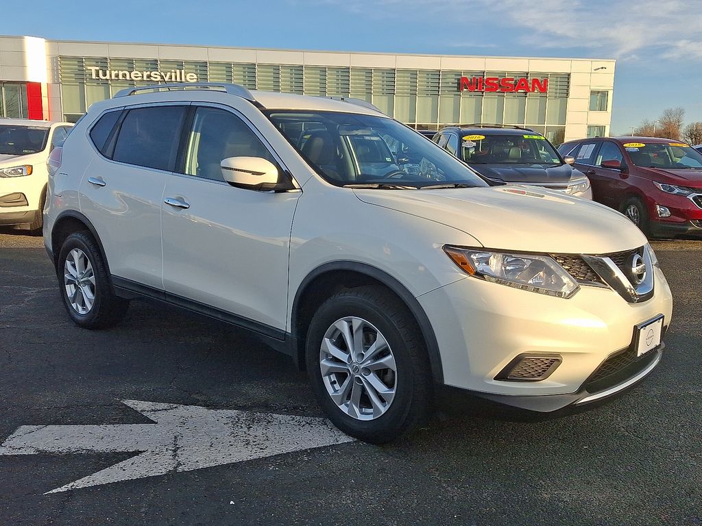 Thumbnail: 2016 Nissan Rogue - 3