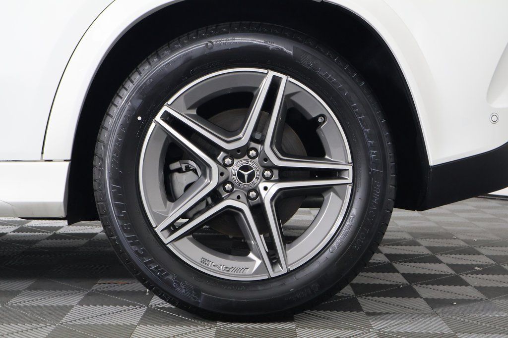 Thumbnail: 2025 Mercedes-Benz GLE - 10