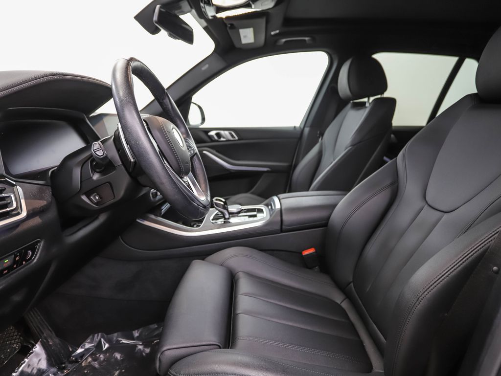 Thumbnail: 2022 BMW X5 - 10