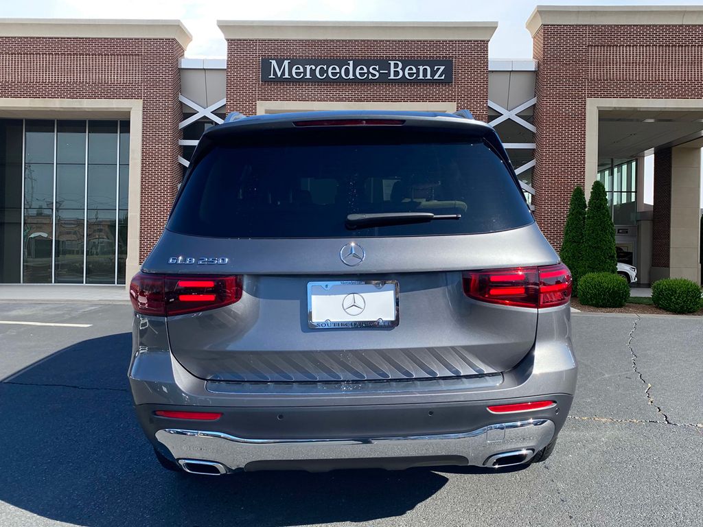 2024 Mercedes-Benz GLB 250 6