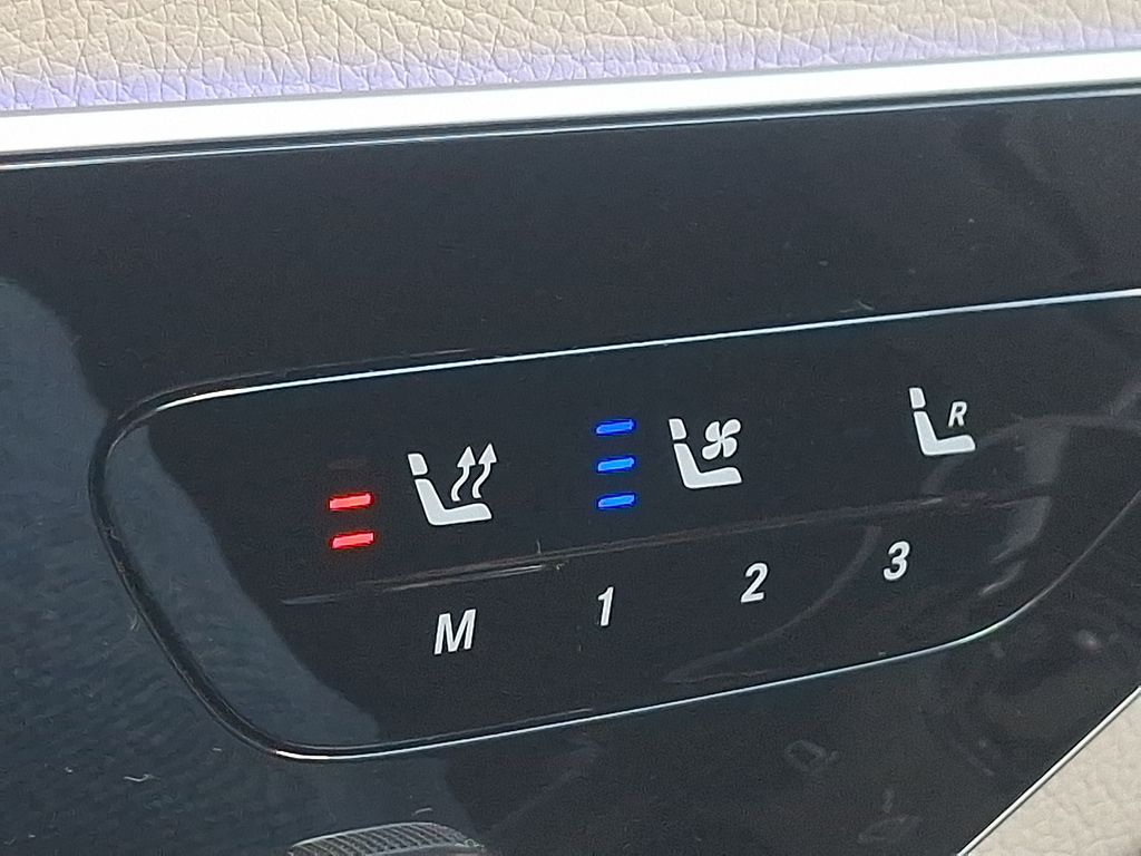 Thumbnail: 2022 Mercedes-Benz S-Class - 25