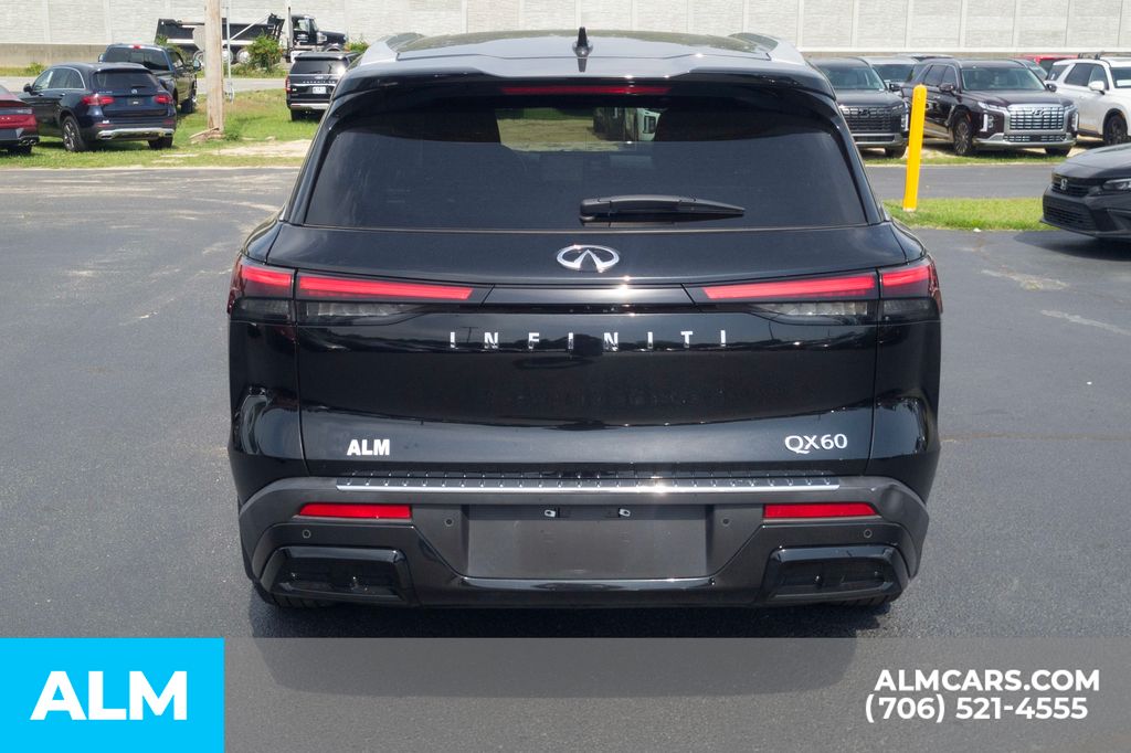2023 Infiniti QX60 Luxe photo 5