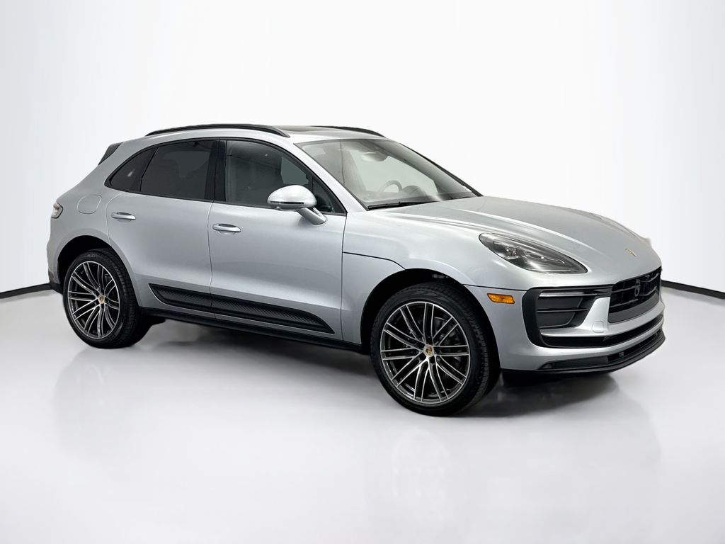 Thumbnail: 2026 Porsche Macan - 9