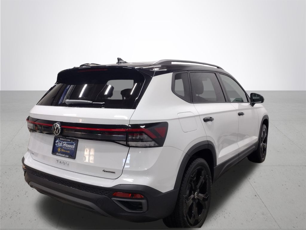 2025 Volkswagen Taos 1.5T SE Black