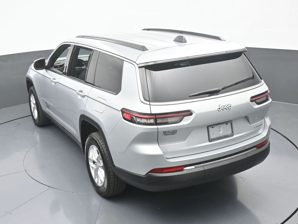 Used 2024 Silver Zynith Jeep Laredo image 51