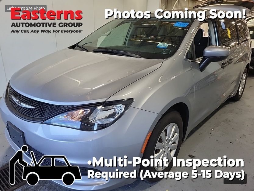 2021 Chrysler Voyager L's photo