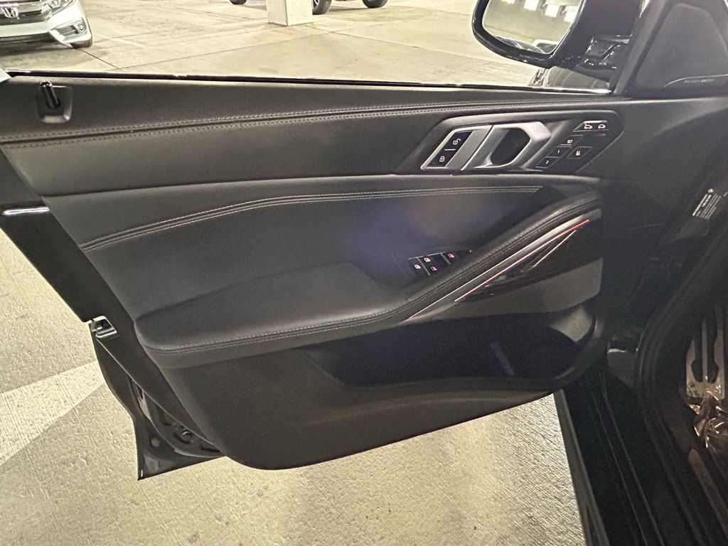 Used 2024 Black Sapphire Metallic BMW xDrive40i image 53