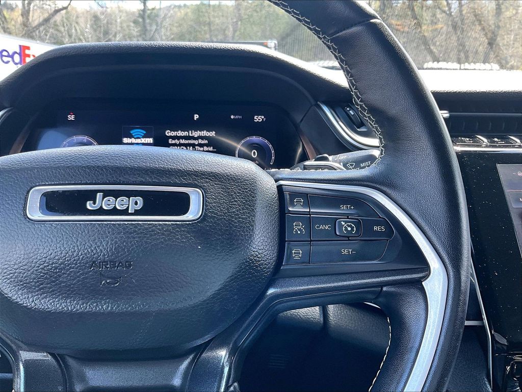 2022 Jeep Grand Cherokee — photo 25