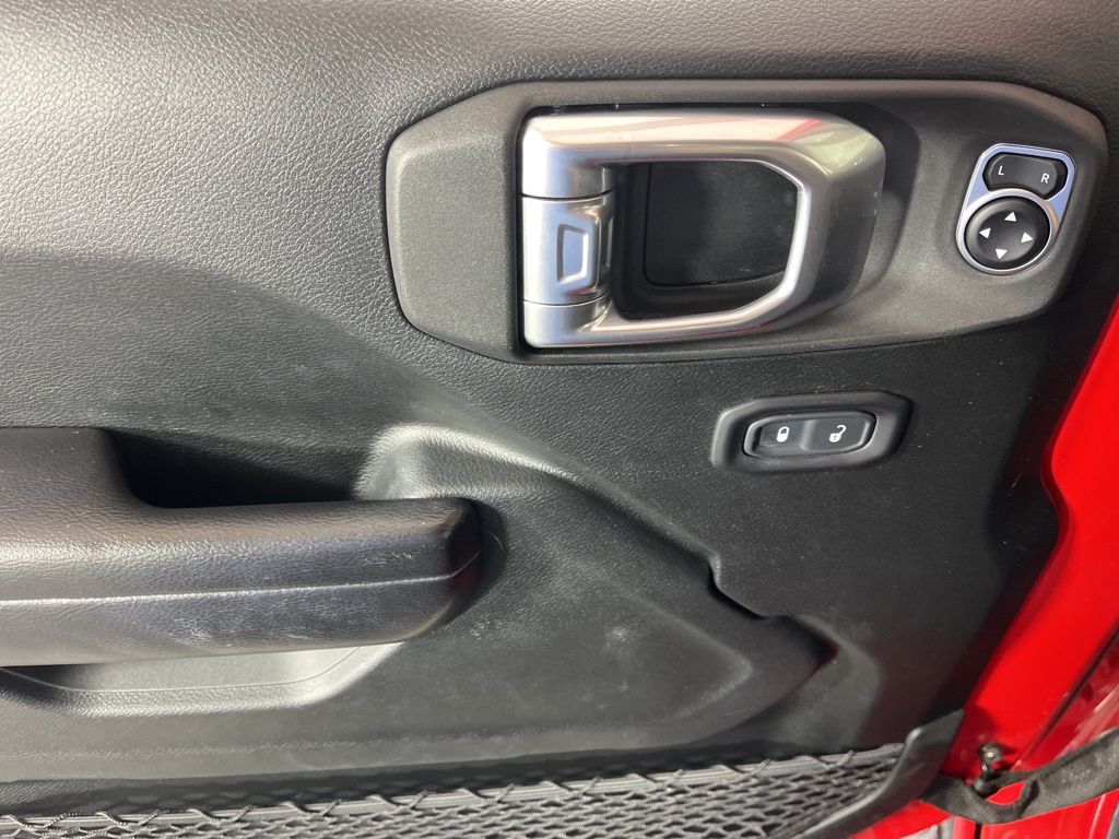 Thumbnail: 2021 Jeep Wrangler - 23