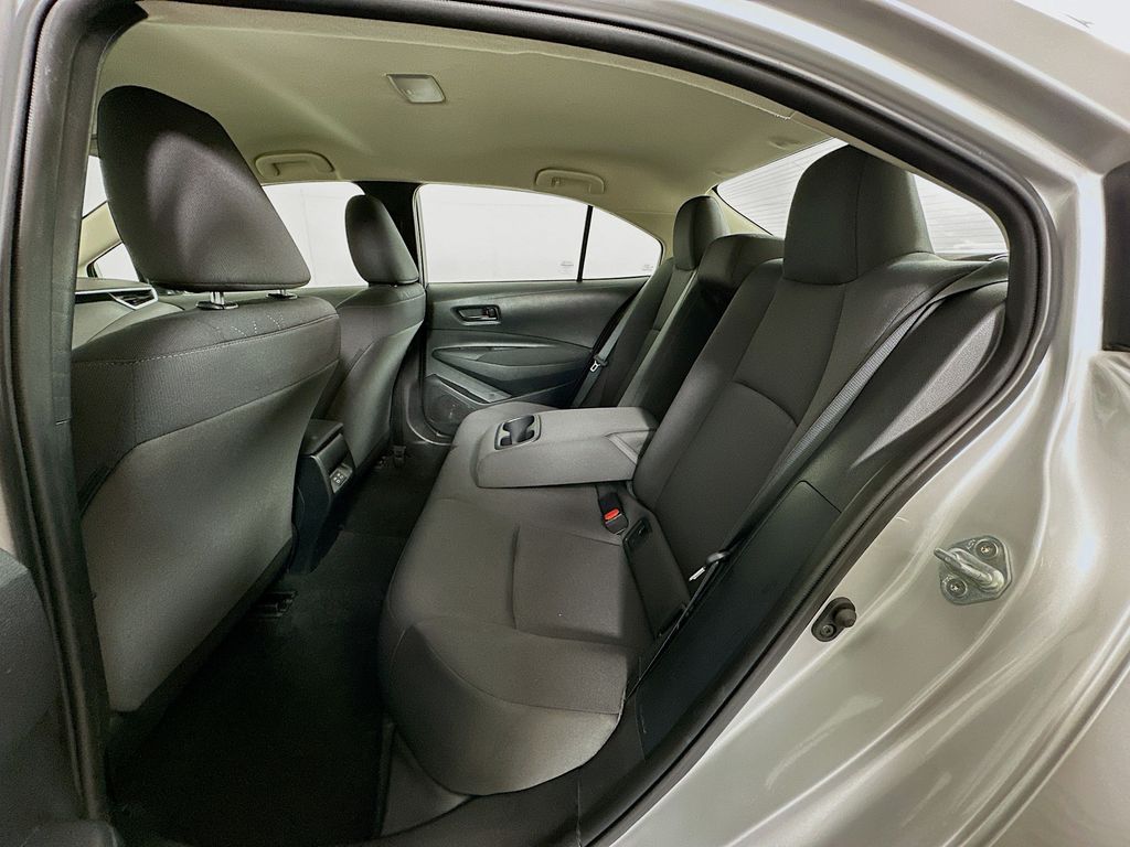 2024 Toyota Corolla LE 23